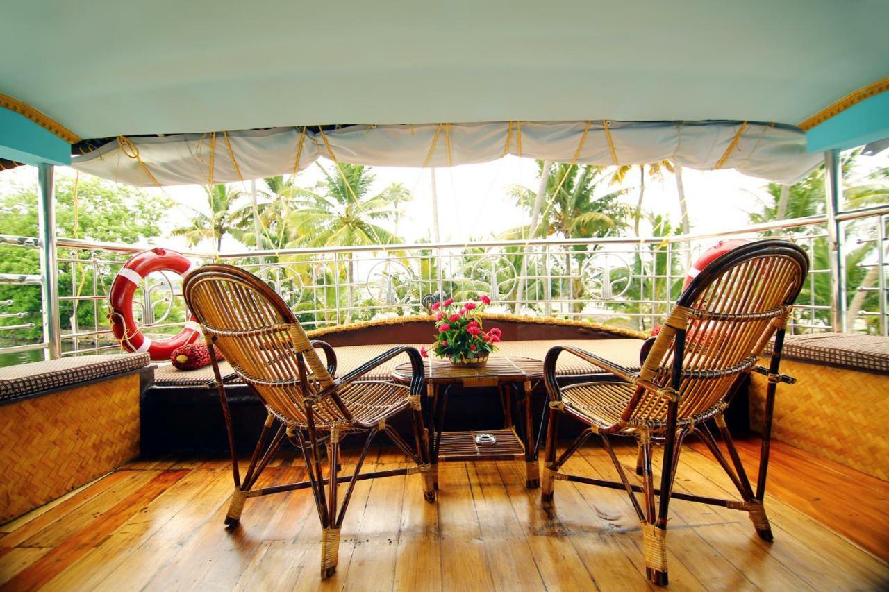 Sreekrishna Houseboat C/O Sreekrishna Ayurveda Panchakarma Centre Hotel Alappuzha Kültér fotó